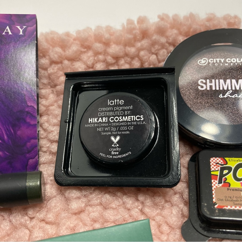 ⭐️ NEW assorted eyeshadows ⭐️ - Picture 7 of 7